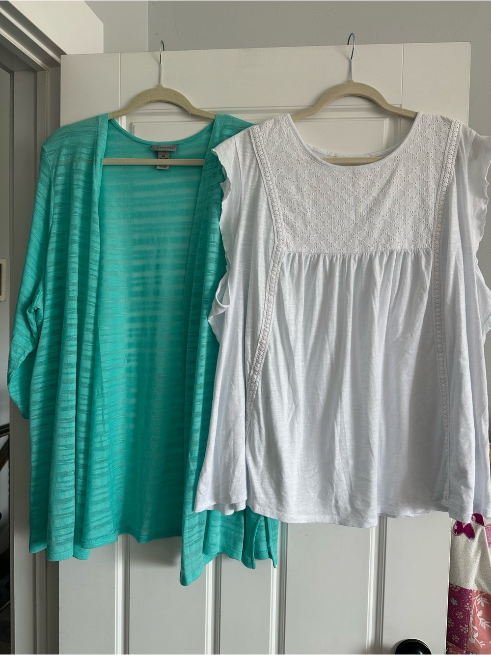Women’s plus Cardigan AND white eyelet trim sleeveless top 3X.